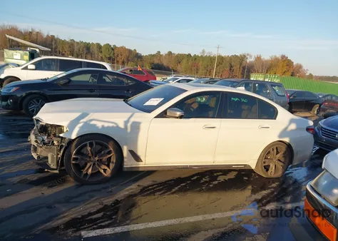 2018 BMW M550I xDrive z USA, uszkodzony, nr VIN WBAJB9C52JB286933